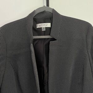 Kasper Women's Black and White Blazer